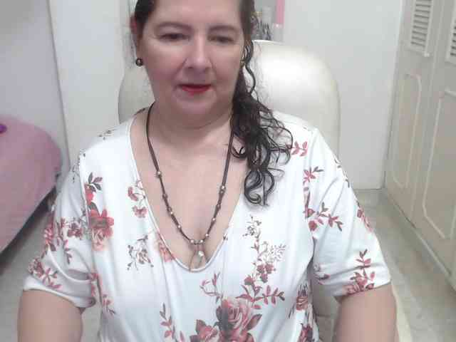 leonela-68