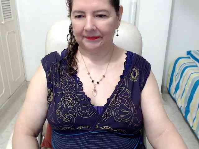 leonela-68 webcam