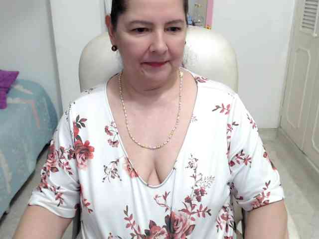 leonela-68 webcam