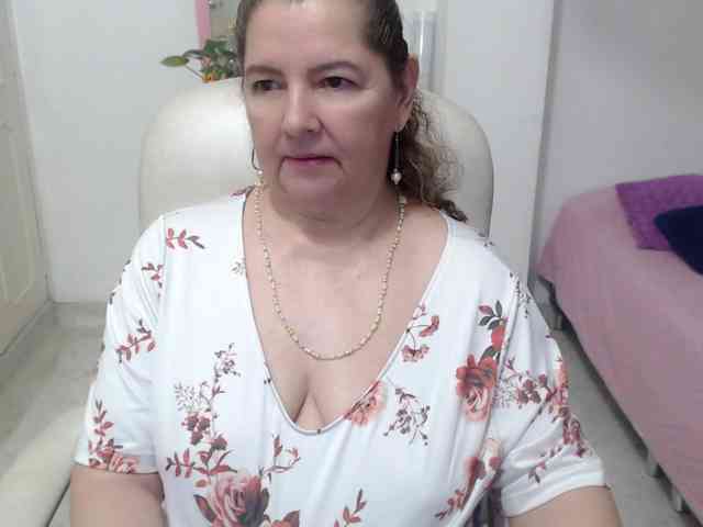 leonela-68 webcam