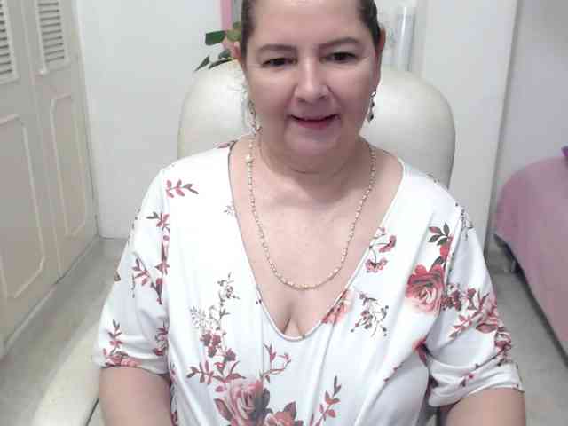 leonela-68