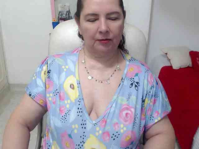 leonela-68 webcam