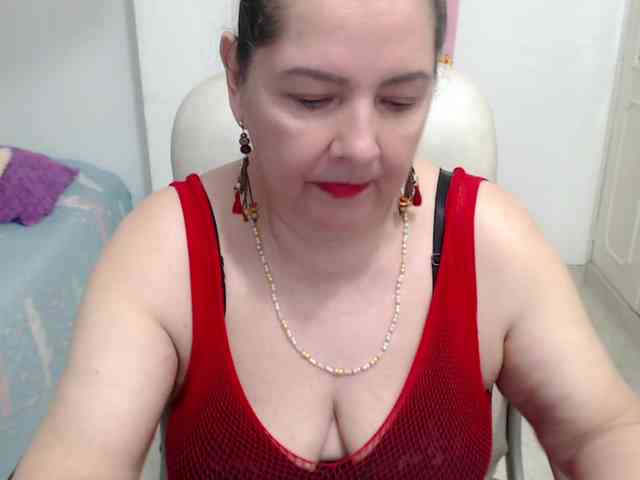 leonela-68 webcam