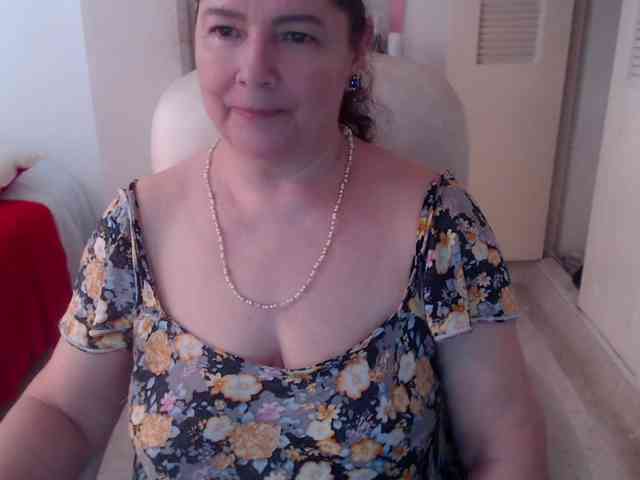 leonela-68