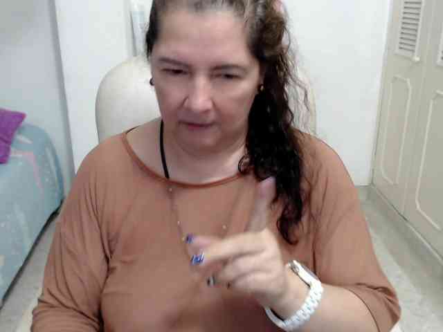 leonela-68 webcam
