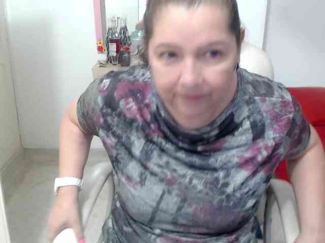 leonela-68 webcam