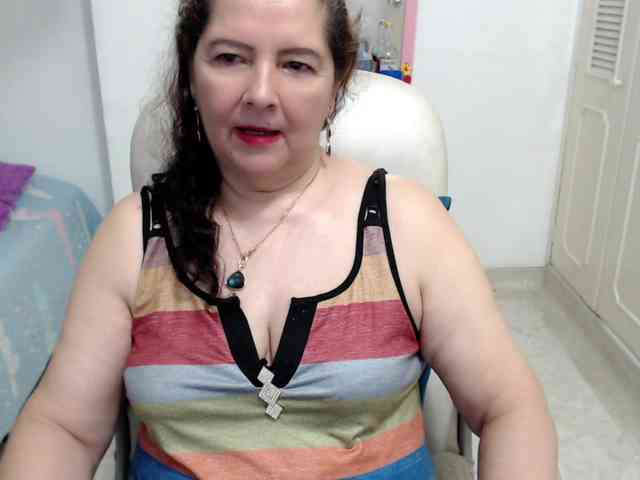 leonela-68 webcam