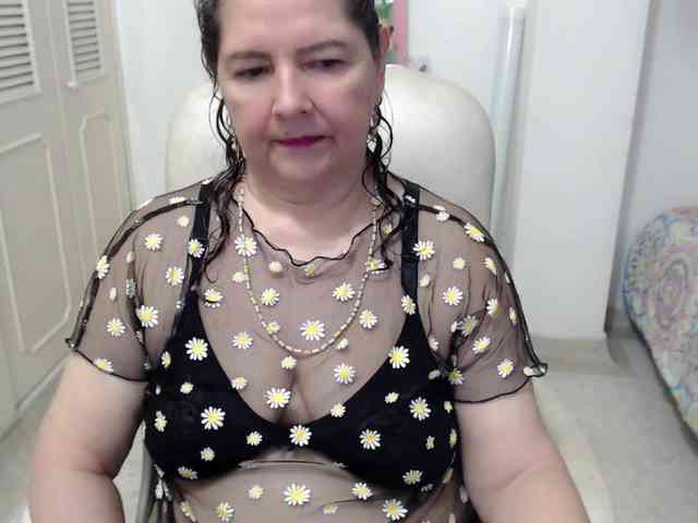leonela-68 webcam