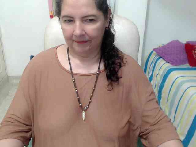 leonela-68
