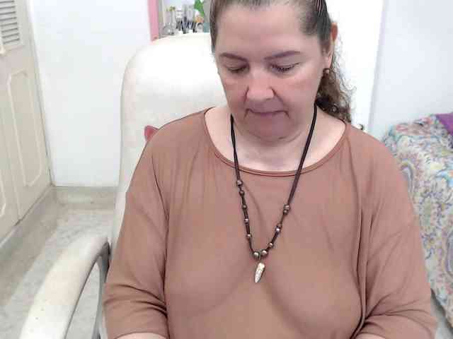 leonela-68