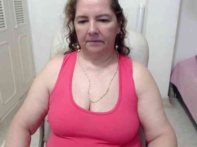 leonela-68