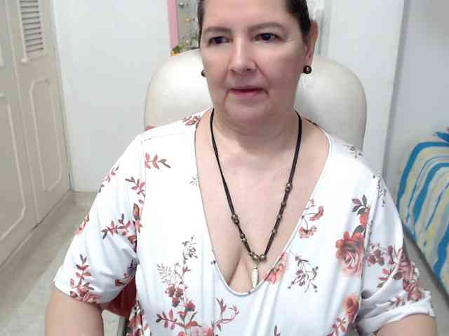 leonela-68