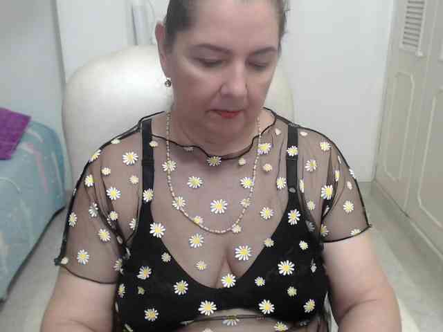 leonela-68 webcam