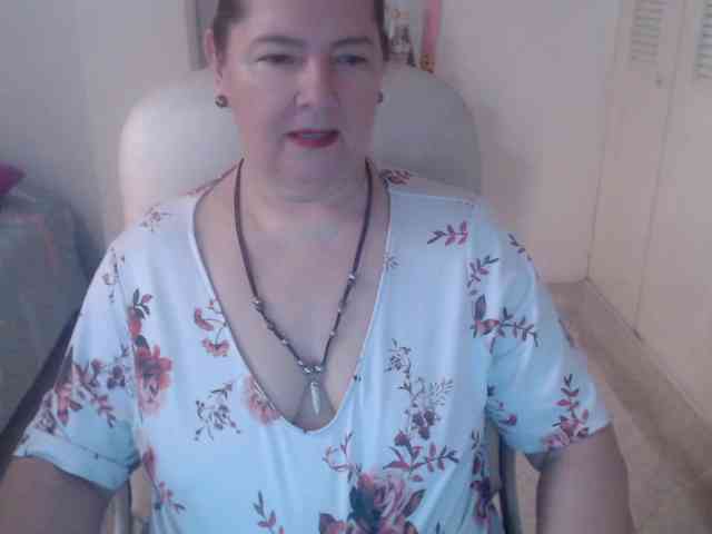 leonela-68 webcam