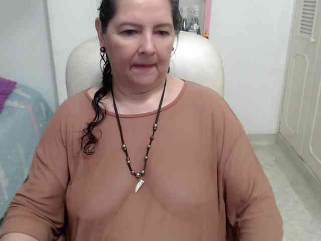 leonela-68 webcam