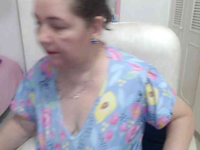 leonela-68 webcam