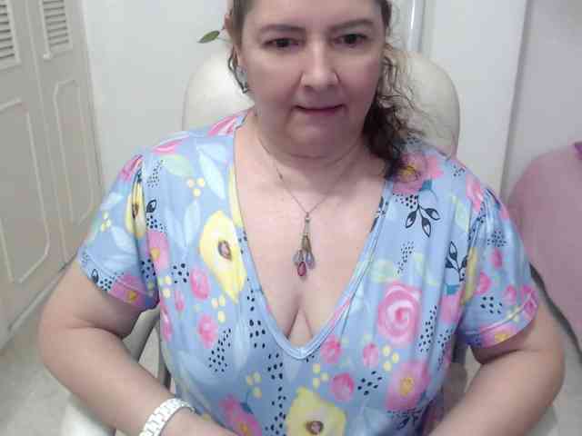 leonela-68 webcam