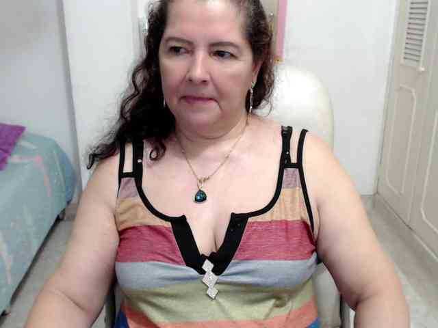 leonela-68 webcam