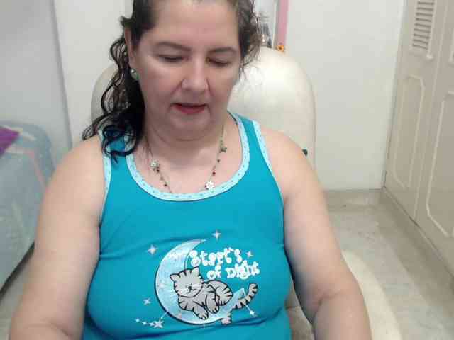 leonela-68 webcam