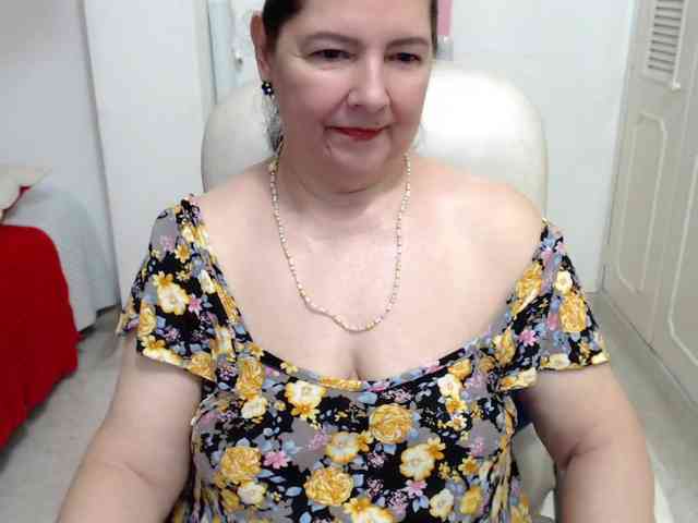 leonela-68 webcam