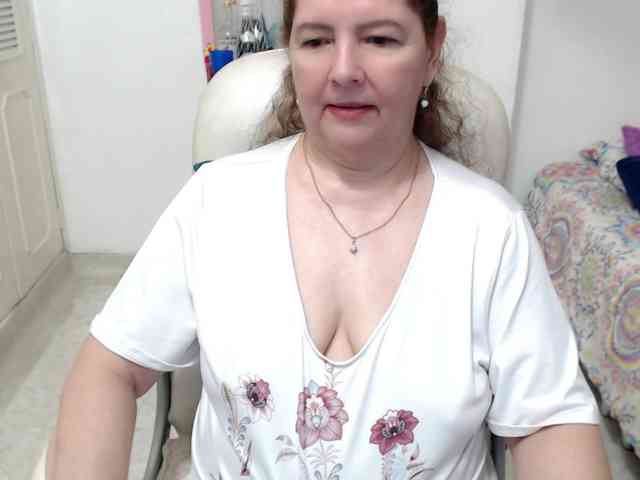 leonela-68 webcam