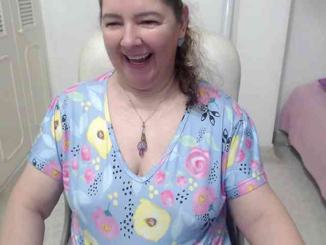leonela-68 webcam