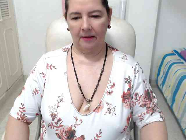 leonela-68 webcam