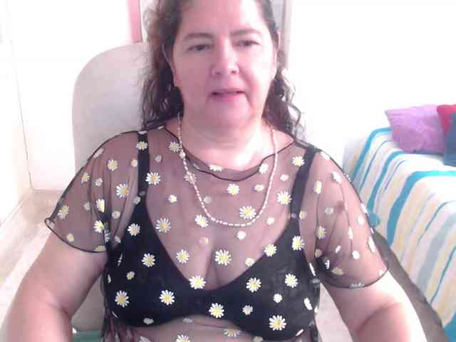 leonela-68 webcam