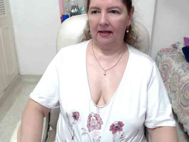 leonela-68 webcam