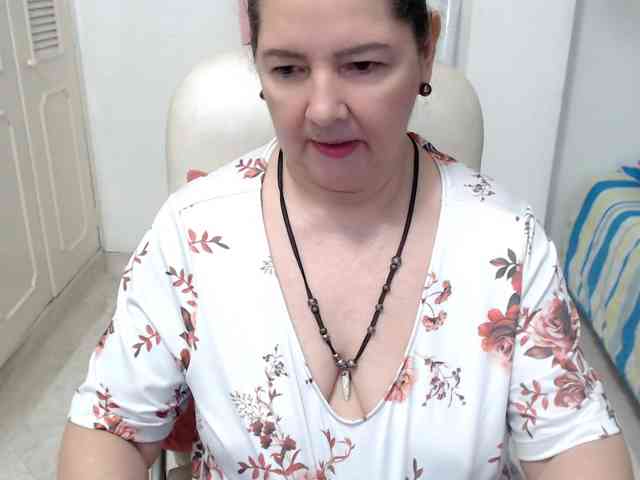 leonela-68