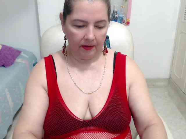 leonela-68 webcam