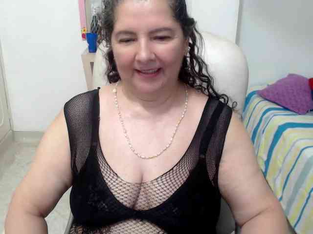 leonela-68 webcam