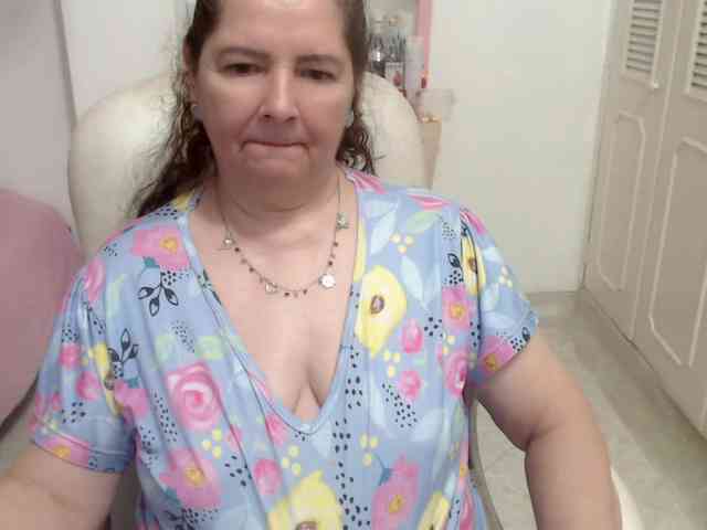 leonela-68 webcam