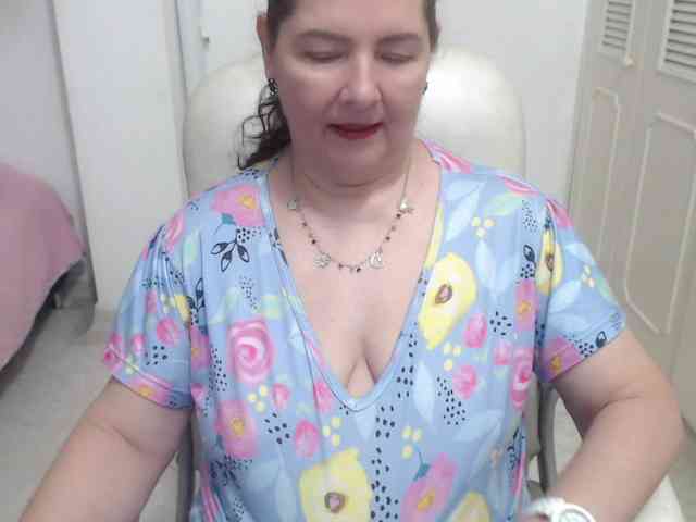 leonela-68 webcam