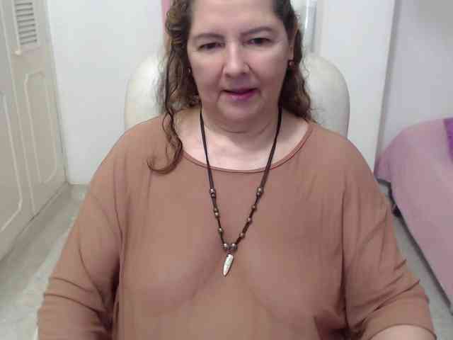 leonela-68