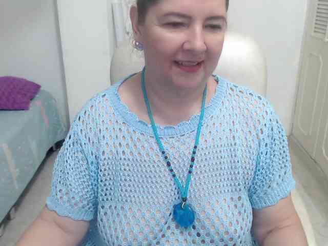 leonela-68 webcam