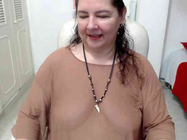 leonela-68 webcam