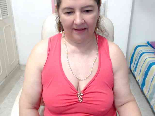 leonela-68 webcam