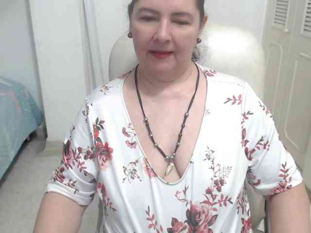 leonela-68 webcam