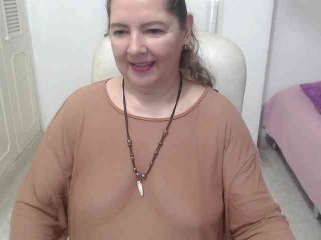 leonela-68
