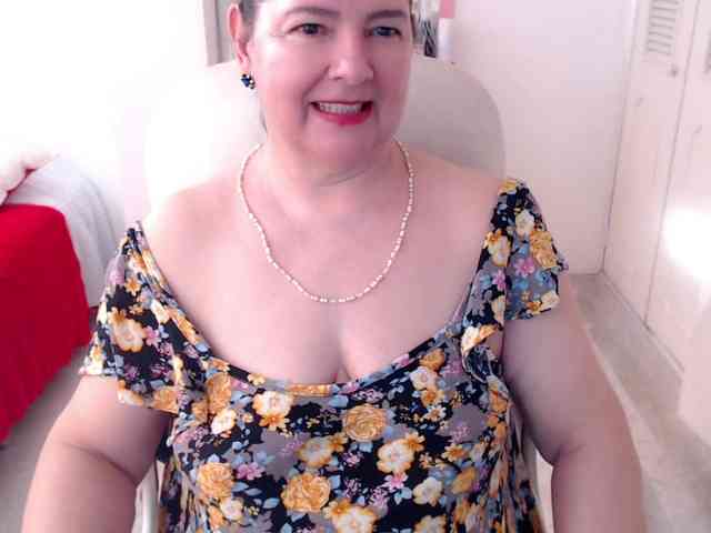 leonela-68