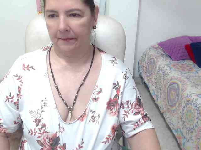 leonela-68