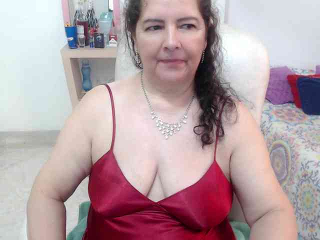 leonela-68
