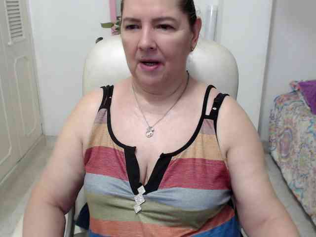 leonela-68 webcam