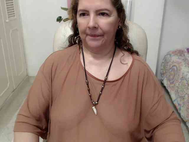 leonela-68 webcam