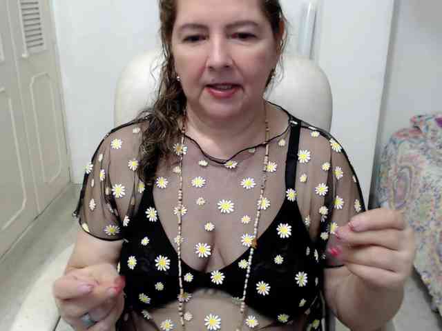 leonela-68