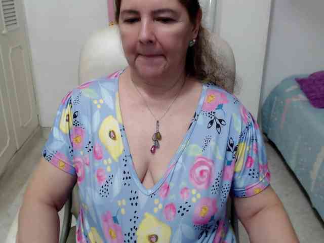leonela-68