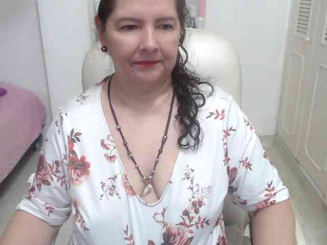 leonela-68 webcam