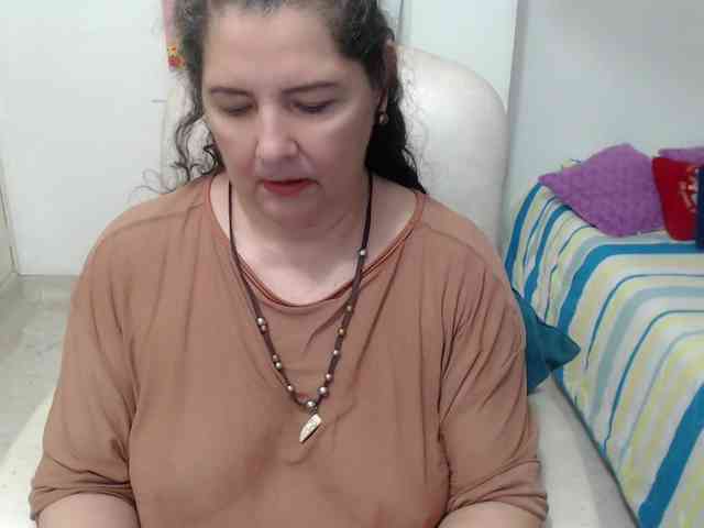 leonela-68 webcam