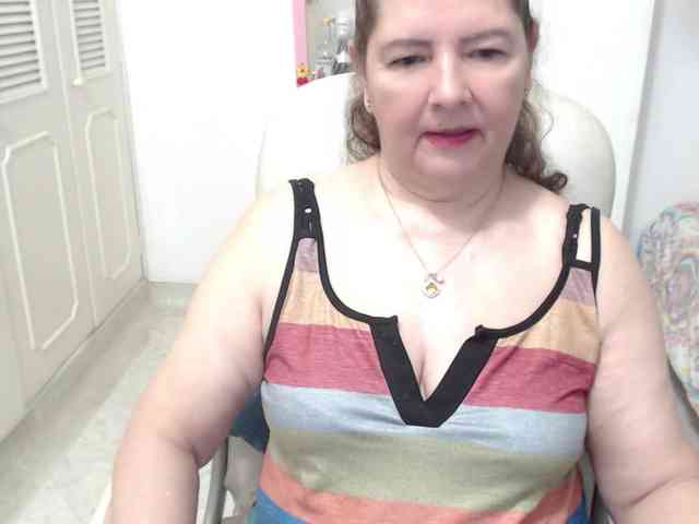 leonela-68